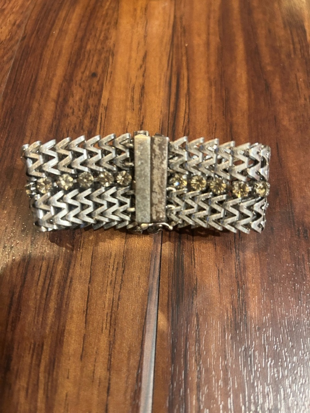 LOFT Silver-Tone Gunmetal and Rhinestone Brooch-style bracelet, magnetic closure - Picture 4 of 9